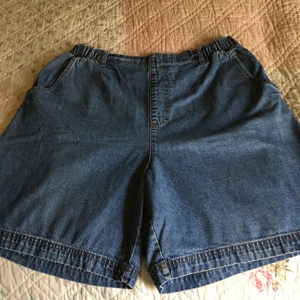 White Stag Women’s Plus Denim Shorts 18W